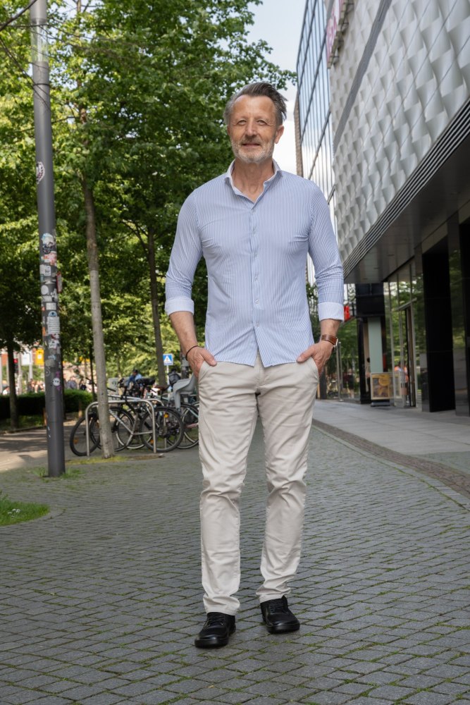 Iviq svart