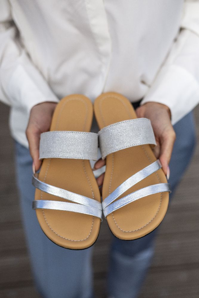 Qate Silver White